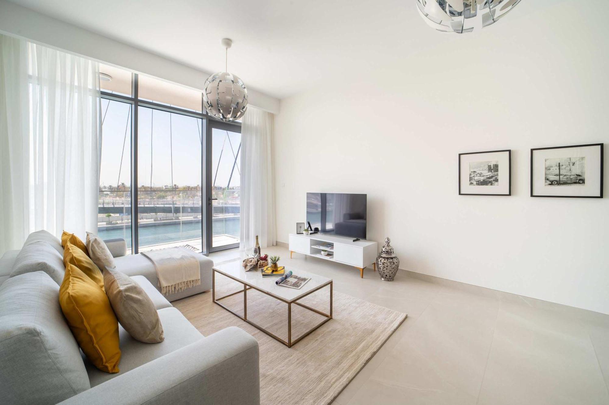 Frank Porter - Canal Front 2 Apartment *